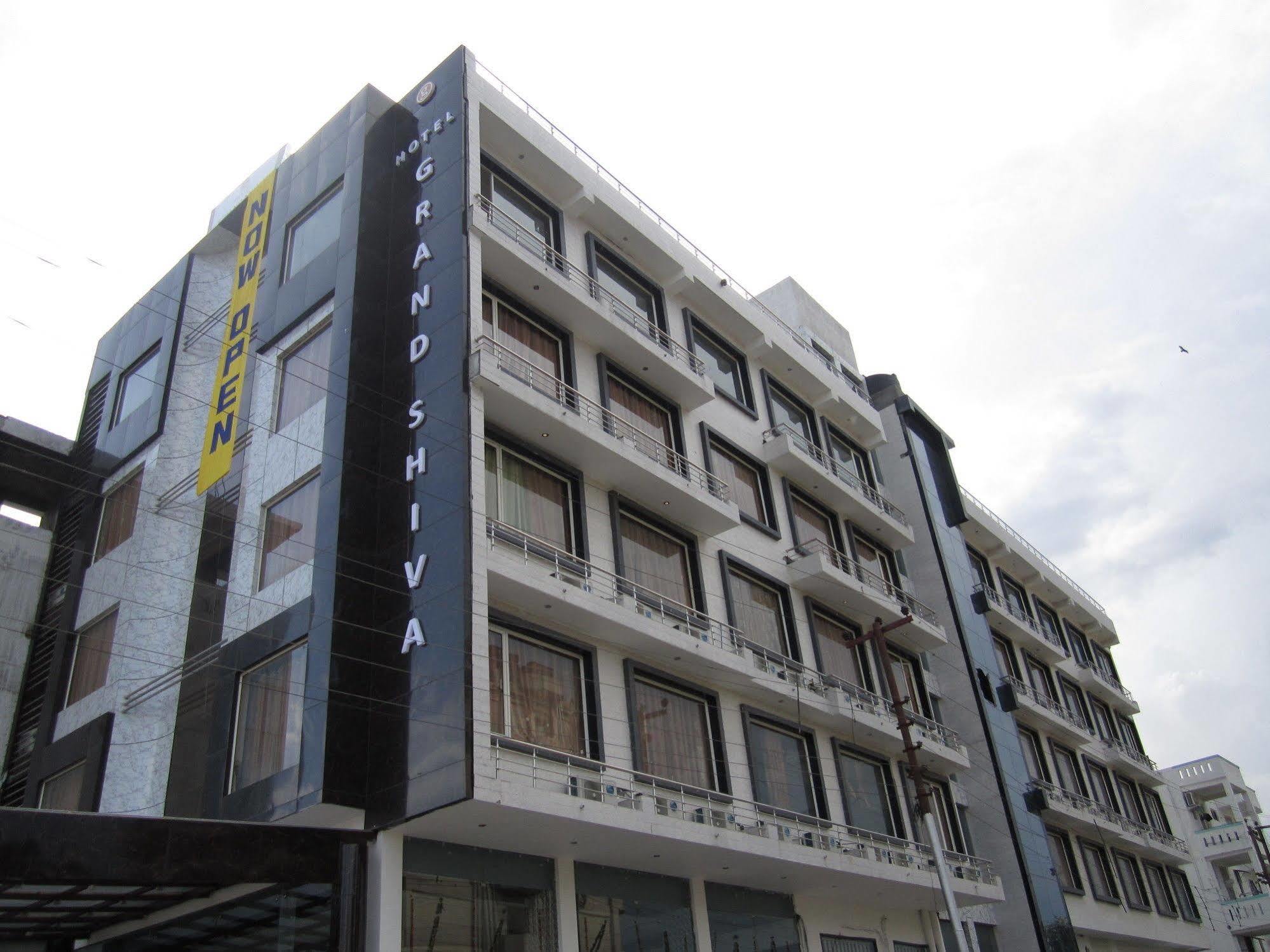 Oaktel Hotel Grand Shiva Near Ganga Ghat Haridvár Kültér fotó