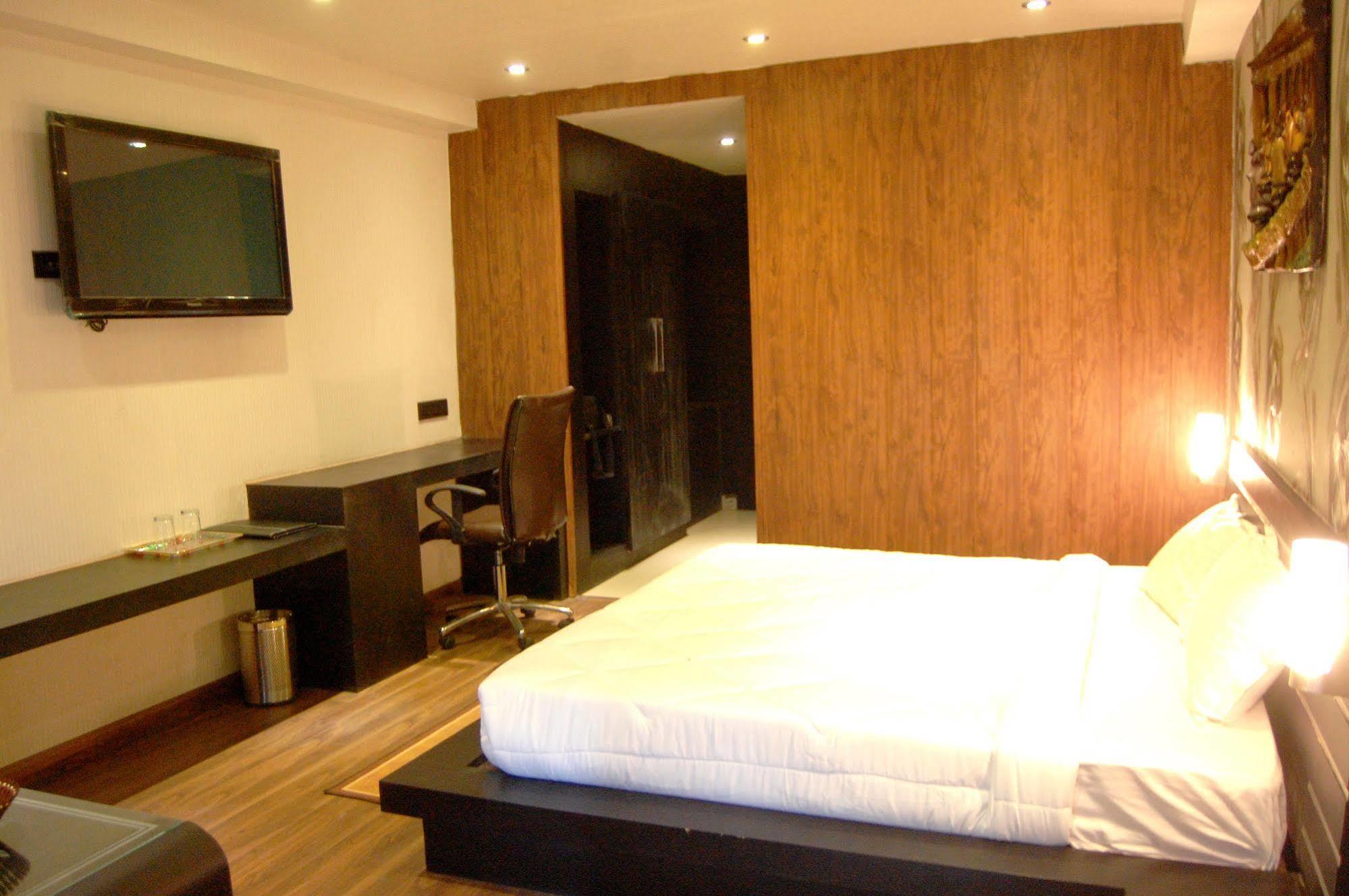 Oaktel Hotel Grand Shiva Near Ganga Ghat Haridvár Kültér fotó